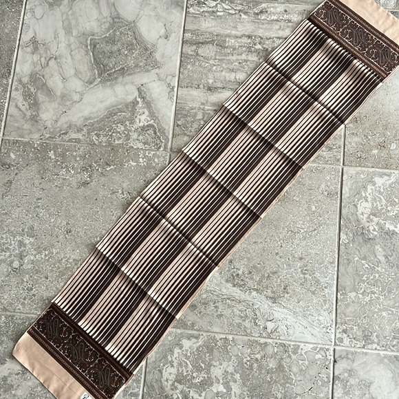 NWT Pier Giorgio (Made in Italy) Rectangular Scarf, New in Packaging - Picture 1 of 4